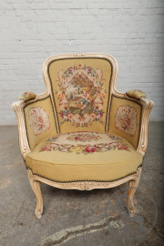 Антикварное кресло с гобеленом код. BE67299