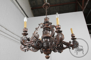 картинка Антикварная люстра салоне старинных вещей "Шебби" являющийся официальным дистрибьютором в России и Беларуси