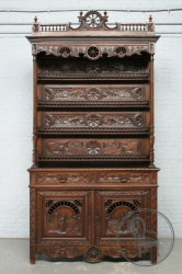 Антикварный дубовый шкаф-поставец в бретонском стиле код. BE107661