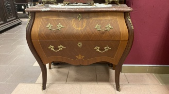 Cтаринный комод с мраморной столешницей и декоративными накладками из латуни код. DAV40