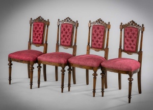 картинка Антикварный комплект стульев (4 шт.) с малиновой обивкой салоне старинных вещей "Шебби" являющийся официальным дистрибьютором в России и Беларуси