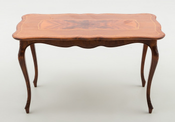 Старинный столик код. RM20448