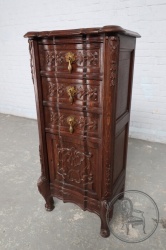 Антикварный комод с бронзовыми ручками код. BE4129547
