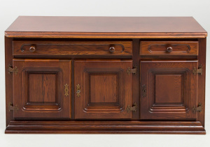 картинка Старинный комод салоне старинных вещей "Шебби" являющийся официальным дистрибьютором в России и Беларуси