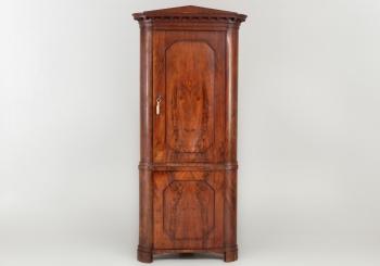 Антикварный угловой посудный шкаф код. RM4100218