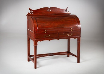 Старинный секретер из красного дерева код. RM4143107