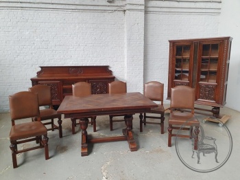 Старинный резной гарнитур для столовой код. BE4097497