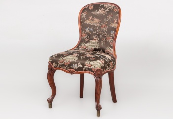 Старинное кресло с обивкой в восточном стиле код.&nbsp;RM4164907