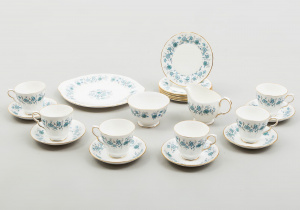 картинка Старинный сервиз салоне старинных вещей "Шебби" являющийся официальным дистрибьютором в России и Беларуси