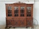 Антикварная витрина с ажурной узорчатой резьбой код. BE4097751 фото 9