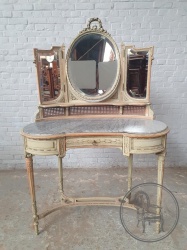 Антикварный косметический столик с зеркалом в стиле Людовика XVI код. BE4156741
