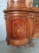 Старинный сервант-витрина с резной короной код. BE4165978 фото 10