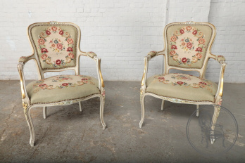 Старинные кресла (2 шт.) из ореха с гобеленовой обивкой код. BE107044